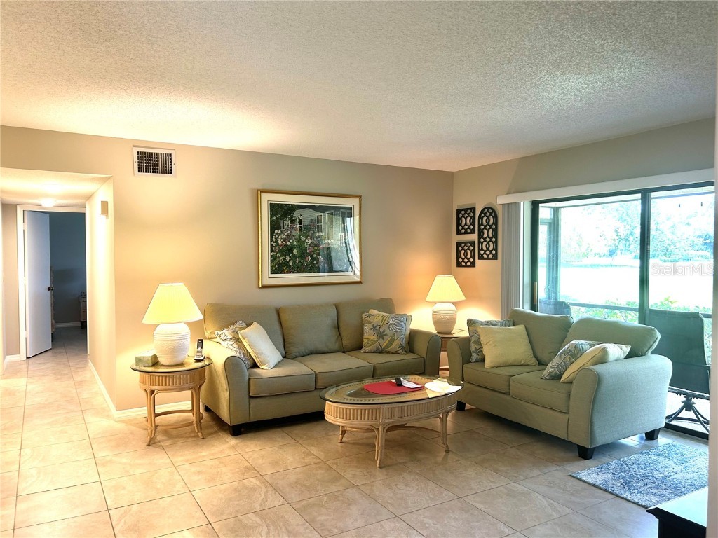 5662 Gardens Drive #104 Sarasota FL 34243 A4135629 image7
