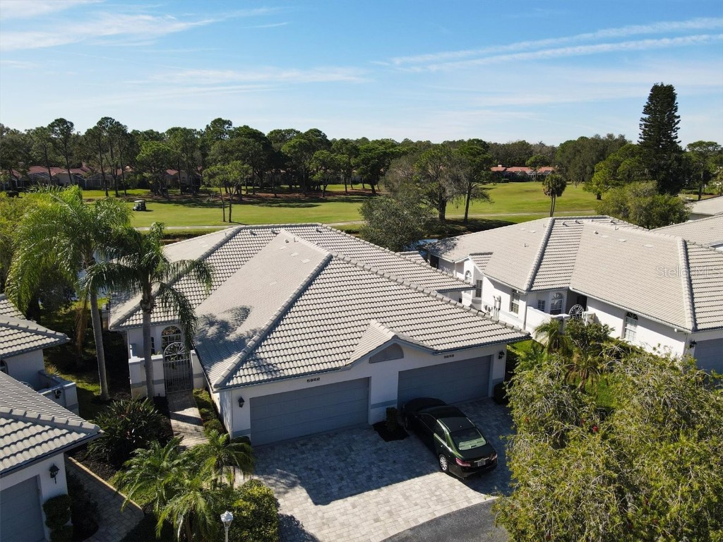 5662 Long Common Circle #8 Sarasota FL 34235 A4658008 image2