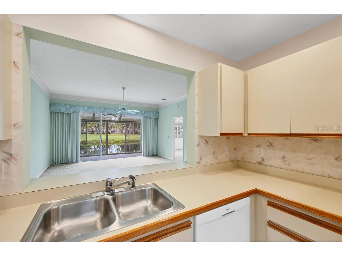 5662 Long Common Circle #8 Sarasota FL 34235 A4658008 image21