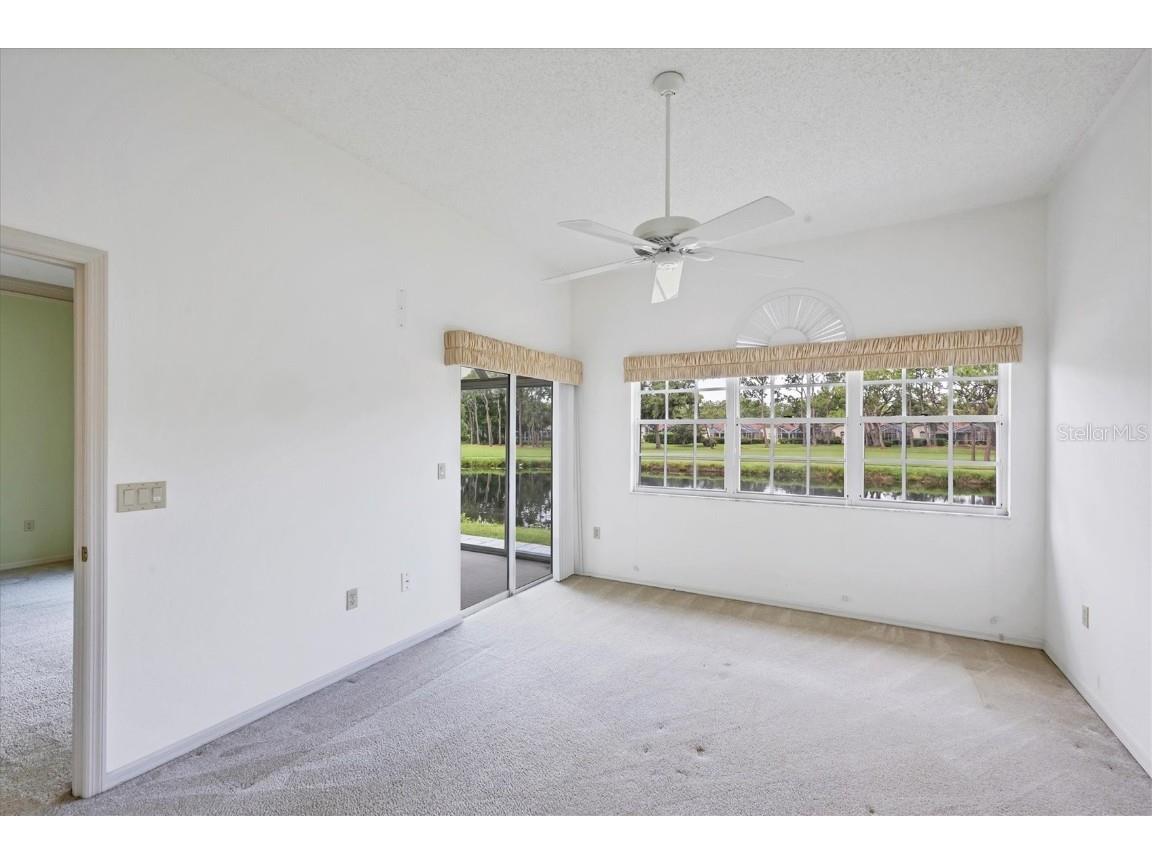 5662 Long Common Circle #8 Sarasota FL 34235 A4658008 image25