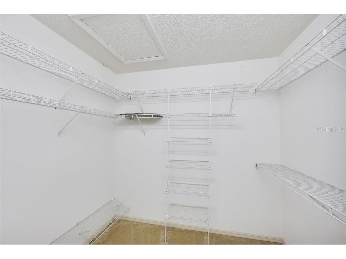 5662 Long Common Circle #8 Sarasota FL 34235 A4658008 image28