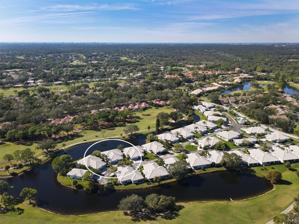 5662 Long Common Circle #8 Sarasota FL 34235 A4658008 image3