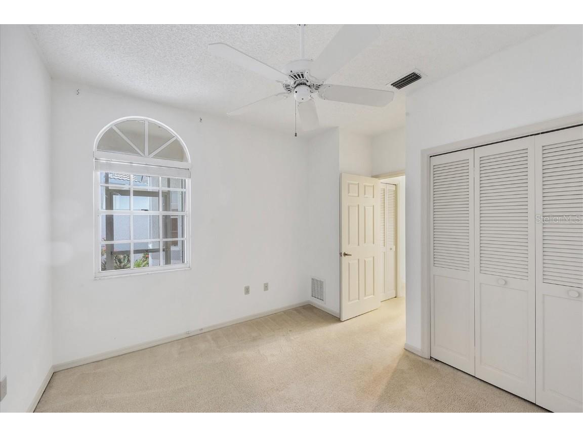 5662 Long Common Circle #8 Sarasota FL 34235 A4658008 image32