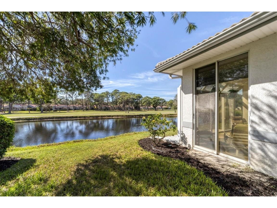 5662 Long Common Circle #8 Sarasota FL 34235 A4658008 image39