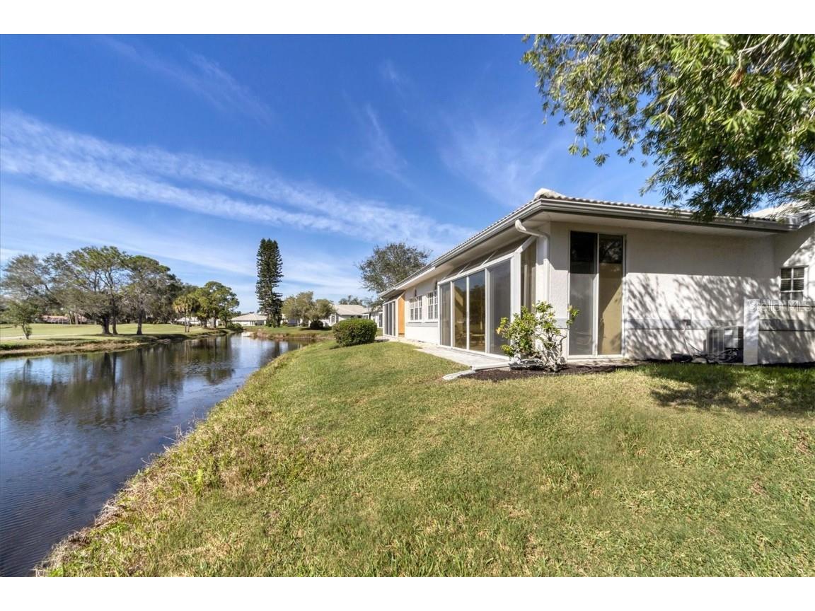 5662 Long Common Circle #8 Sarasota FL 34235 A4658008 image41