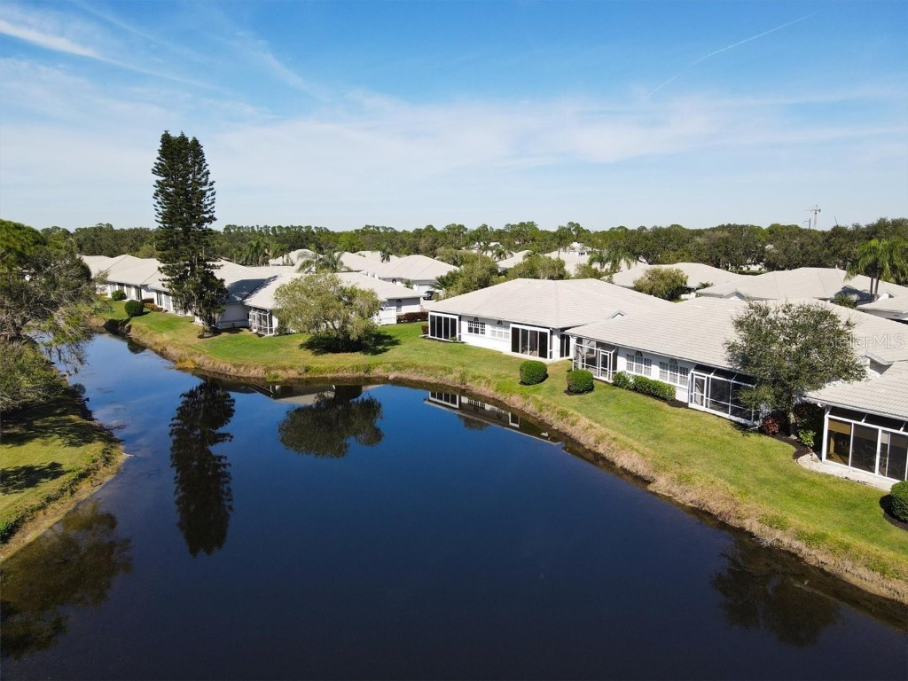 5662 Long Common Circle #8 Sarasota FL 34235 A4658008 image46