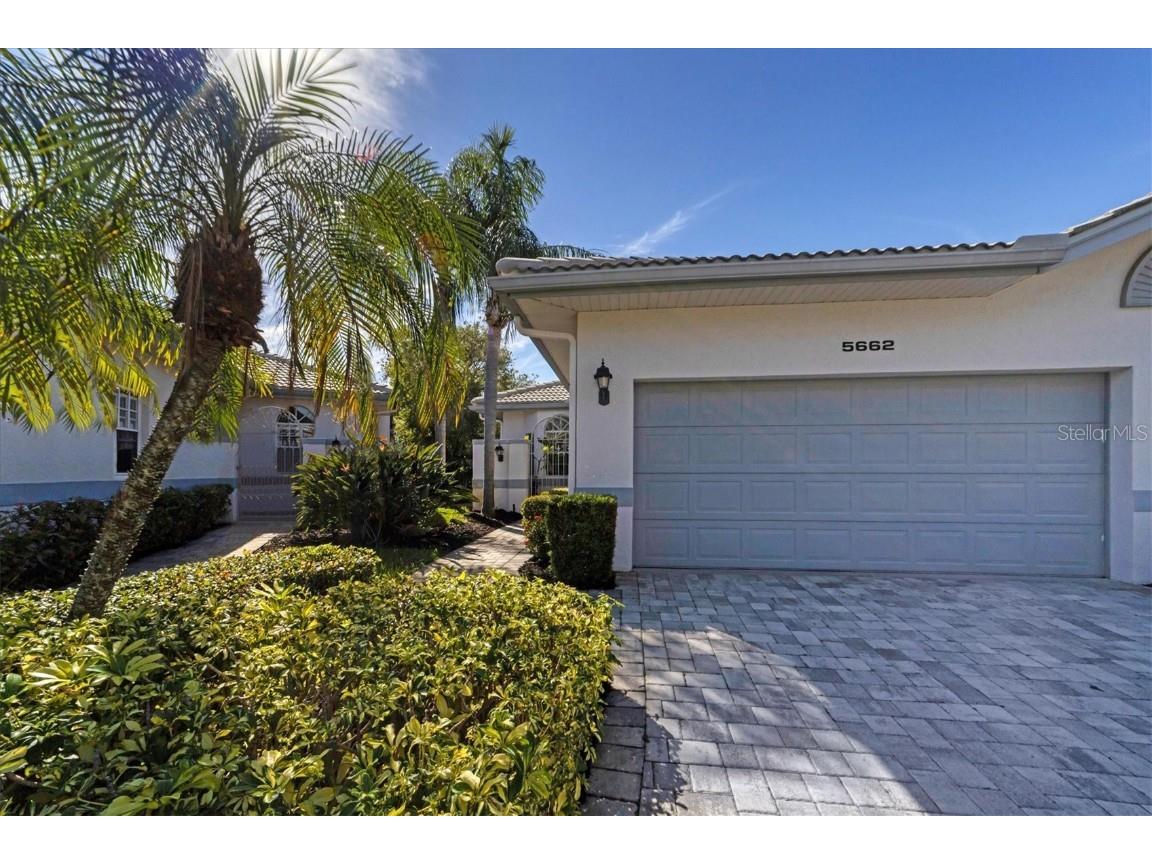 5662 Long Common Circle #8 Sarasota FL 34235 A4658008 image7