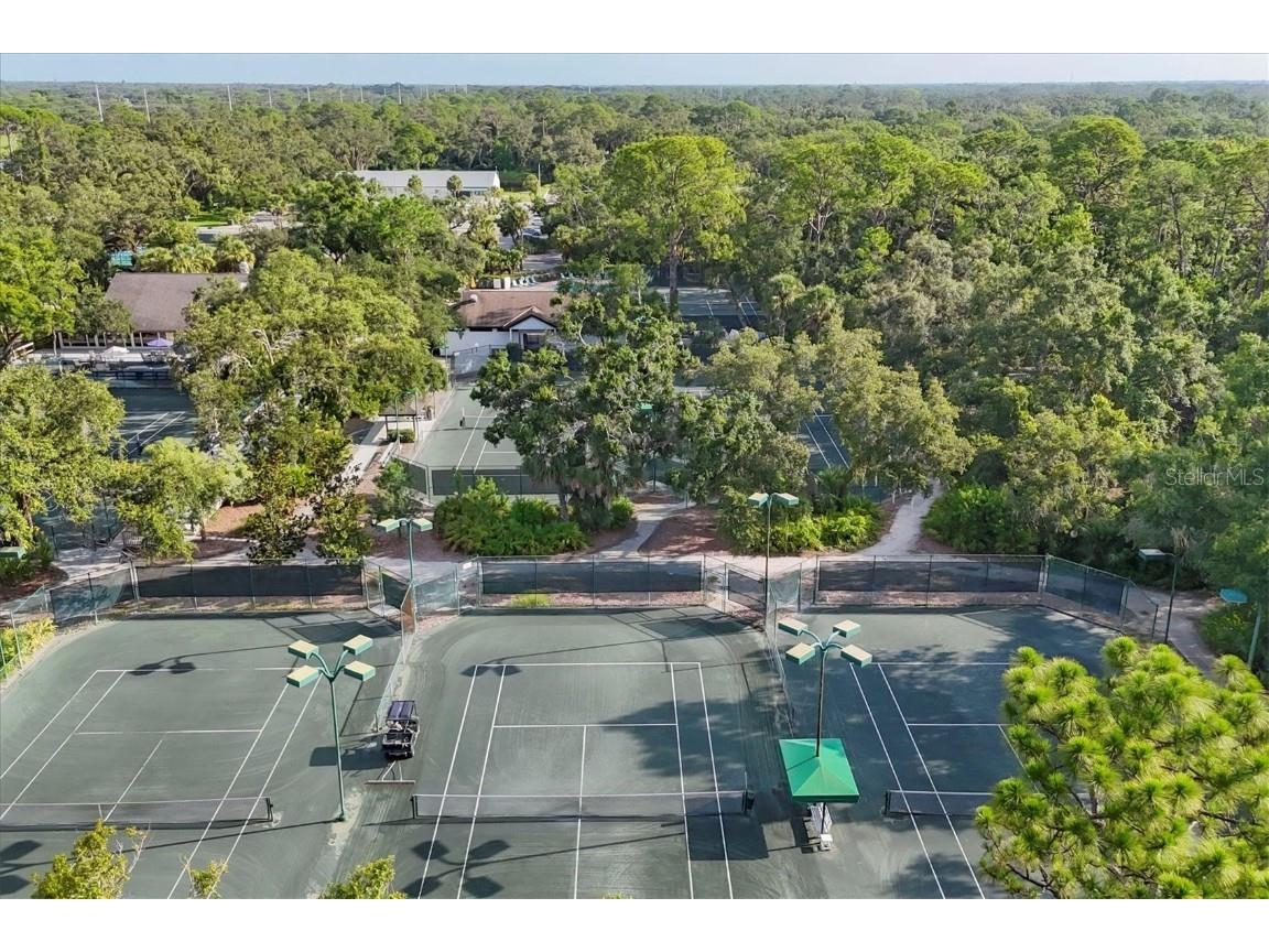 5662 Long Common Circle #8 Sarasota FL 34235 A4658008 image78