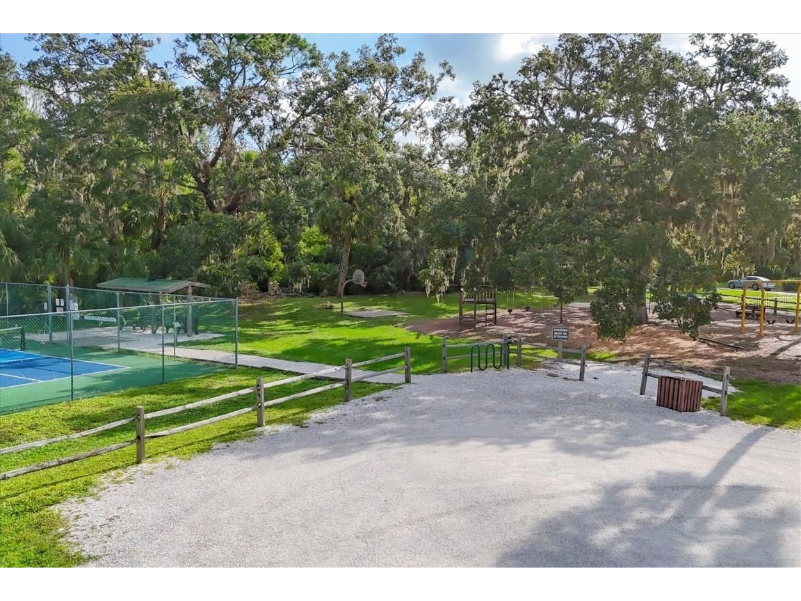 5662 Long Common Circle #8 Sarasota FL 34235 A4658008 image84