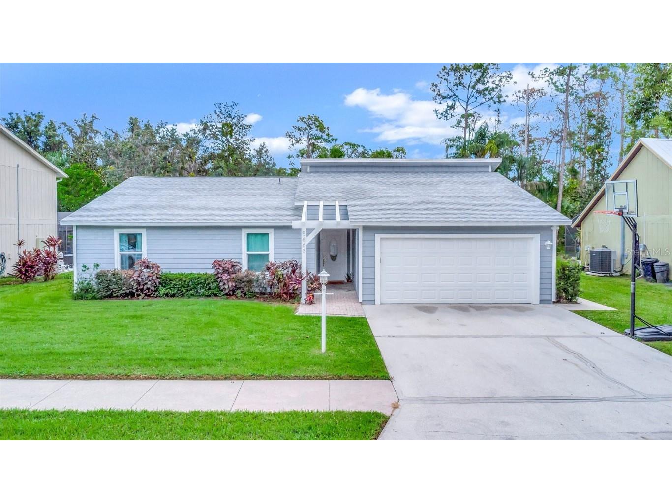 5663 Shady Brook Trail Sarasota FL 34243 A4581135 image1