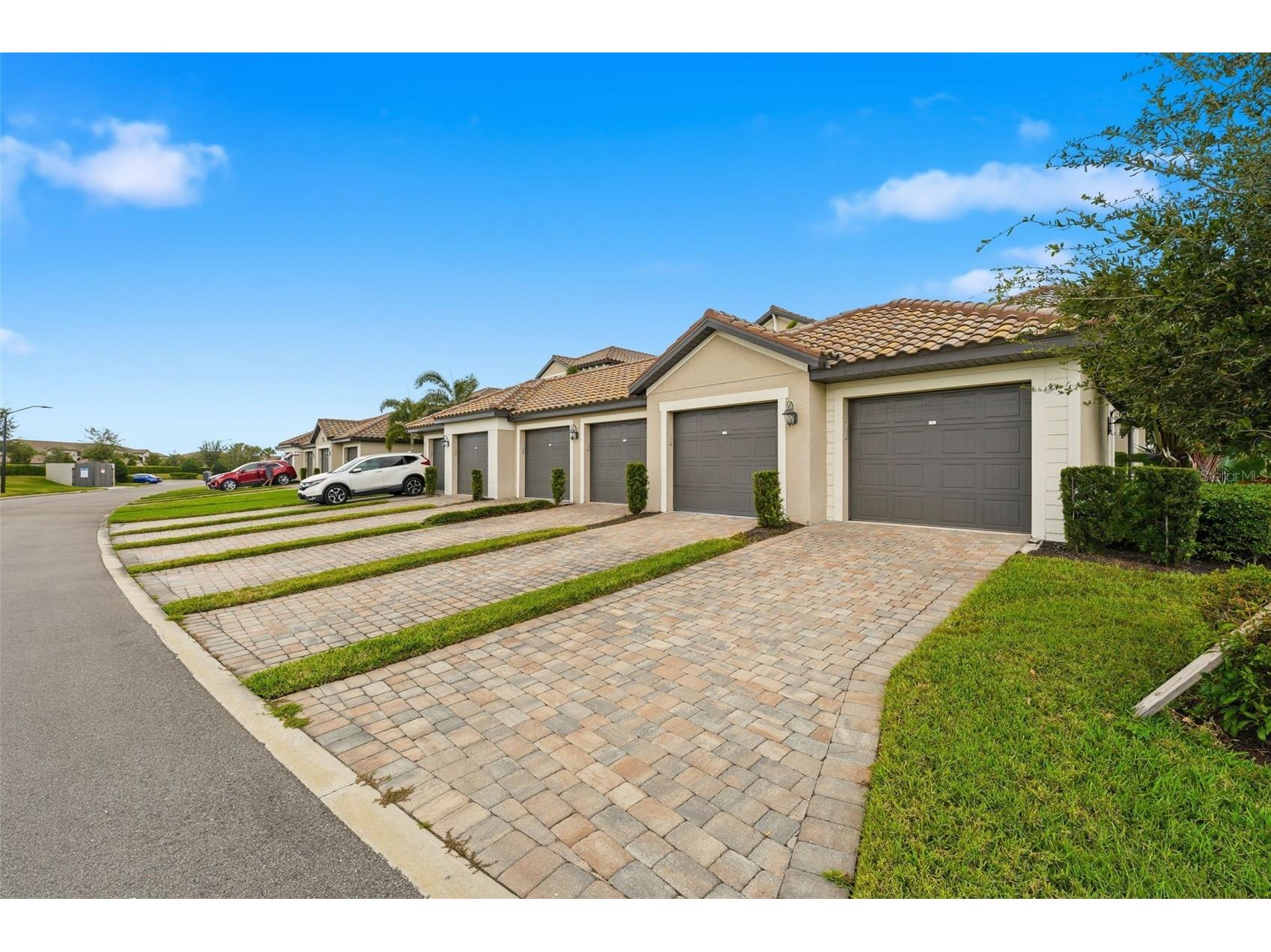 5664 Palmer Circle #106 Bradenton FL 34211 A4670460 image1
