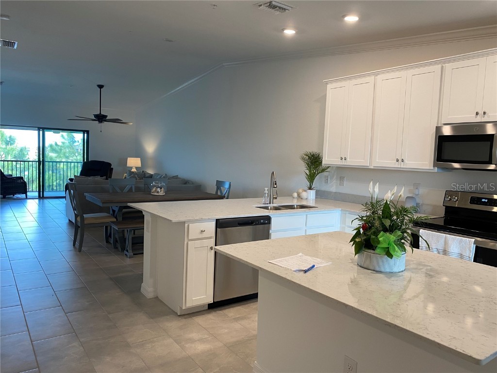 5664 Palmer Circle #202 Bradenton FL 34211 A4529299 image7