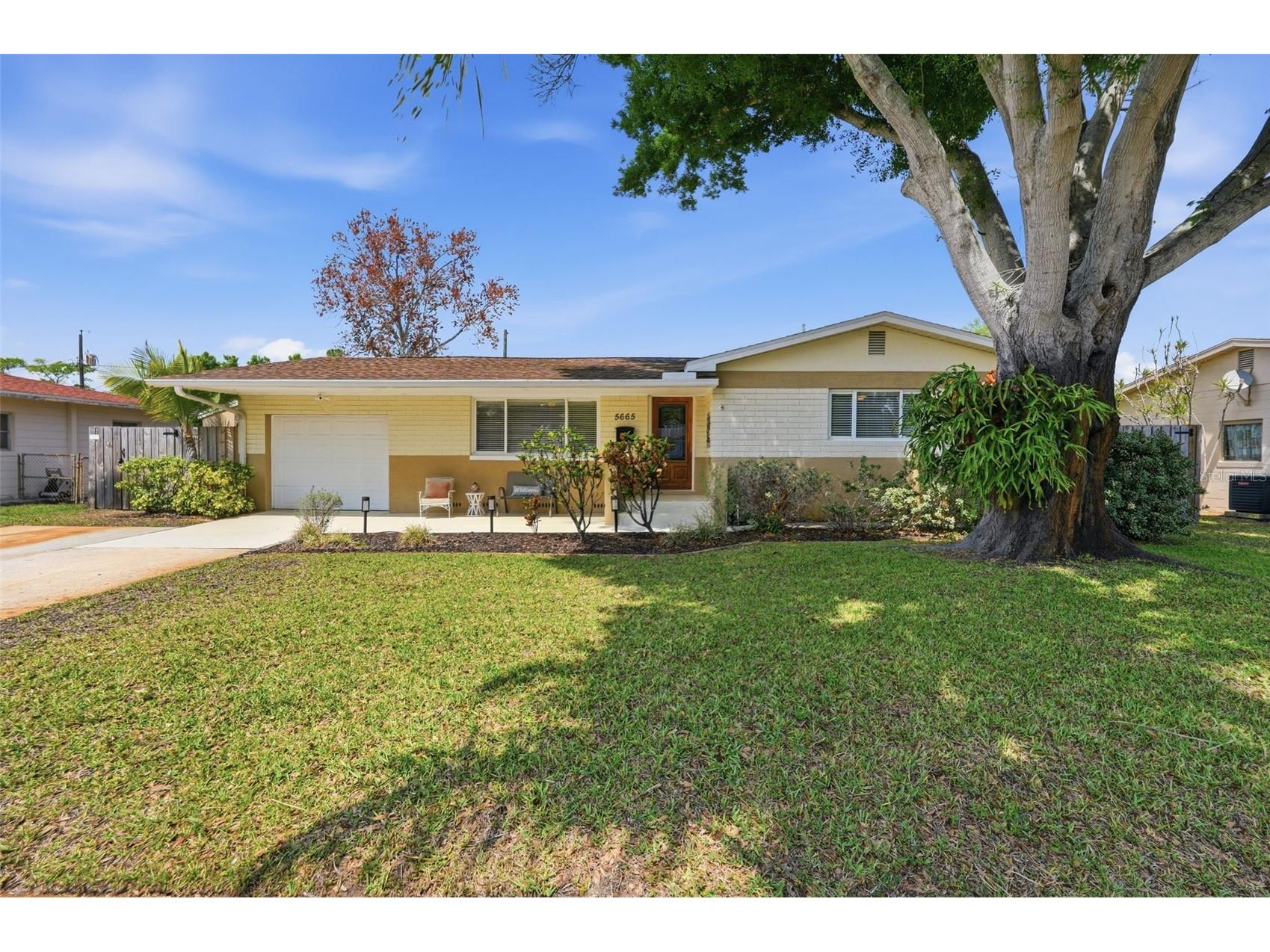 5665 34th Avenue N Saint Petersburg FL 33710 TB8489849 image1