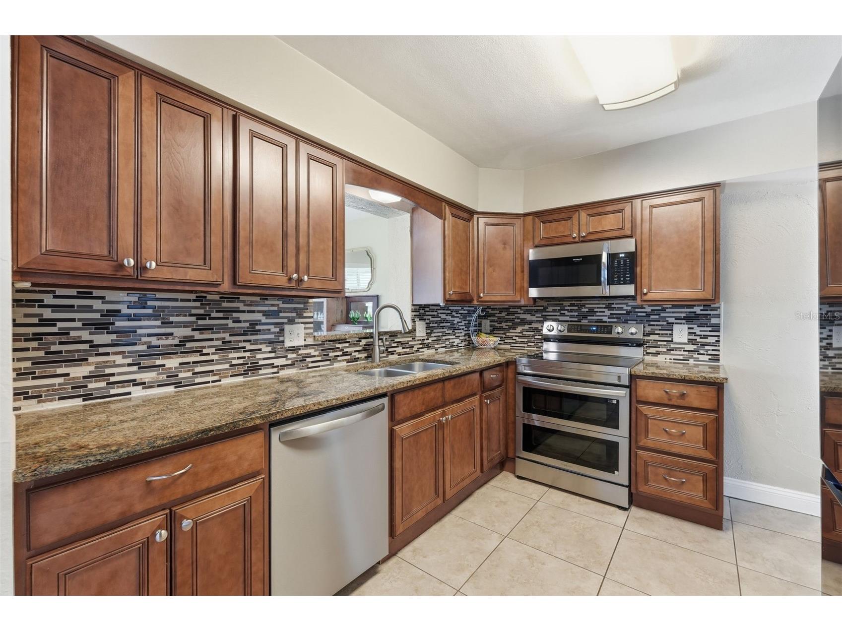 5665 34th Avenue N Saint Petersburg FL 33710 TB8489849 image7