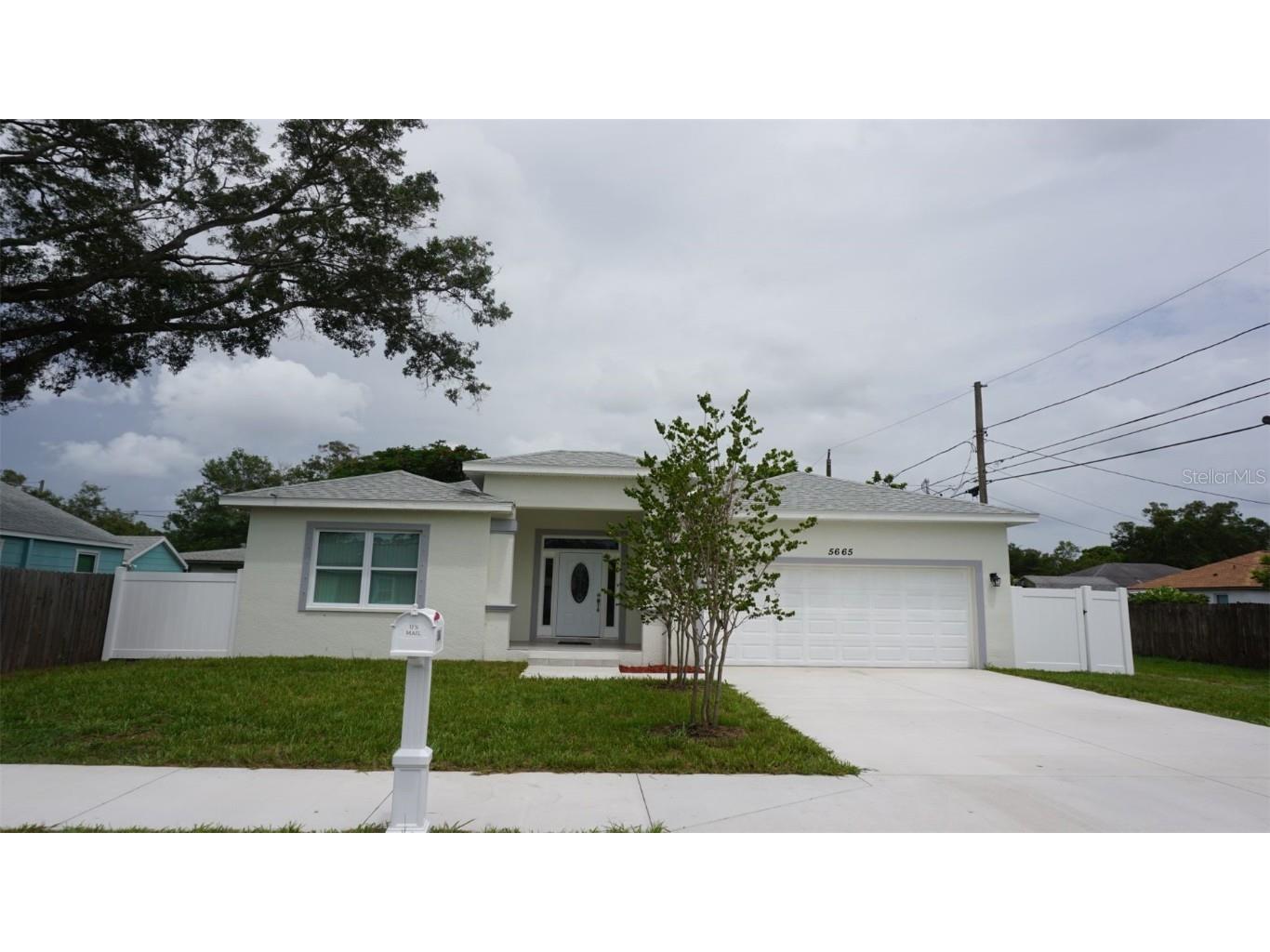 5665 39th Street N Saint Petersburg FL 33714 U8208272 image1