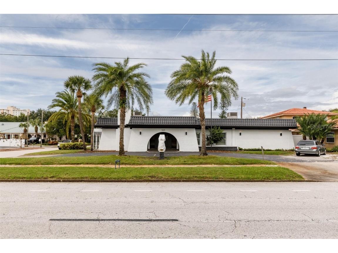 5665 Central Avenue Saint Petersburg FL 33710 U8187832 image1