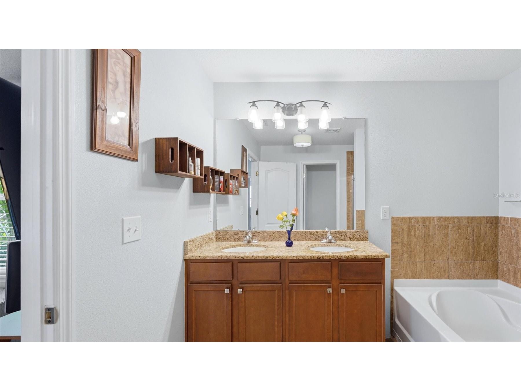 5666 Aaron Court Sarasota FL 34232 A4693628 image33