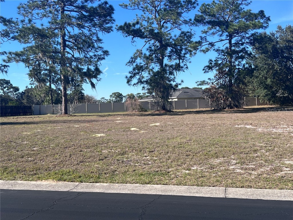 5666 NE 62nd Court Road Silver Springs FL 34488 OM671968 image1
