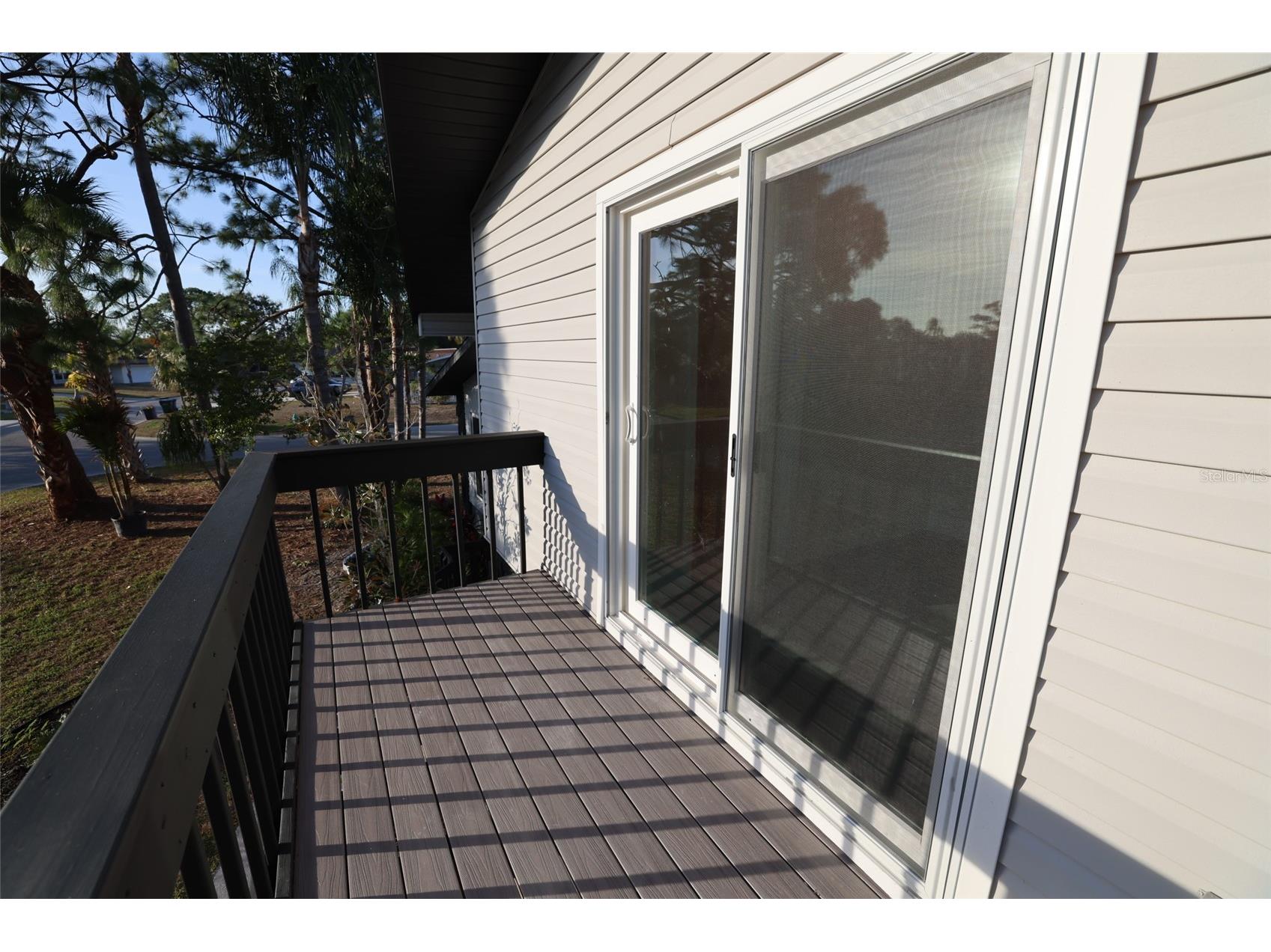 5667 Creekwood Drive Sarasota FL 34233 A4683396 image10