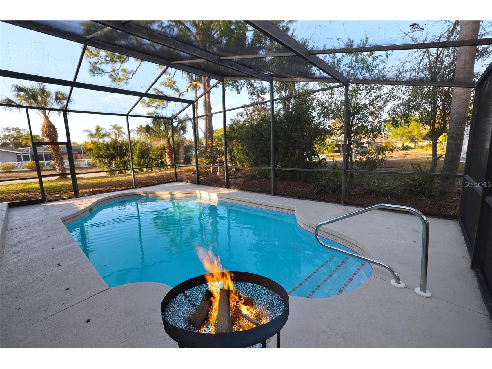 5667 Creekwood Drive Sarasota FL 34233 A4683396 image14