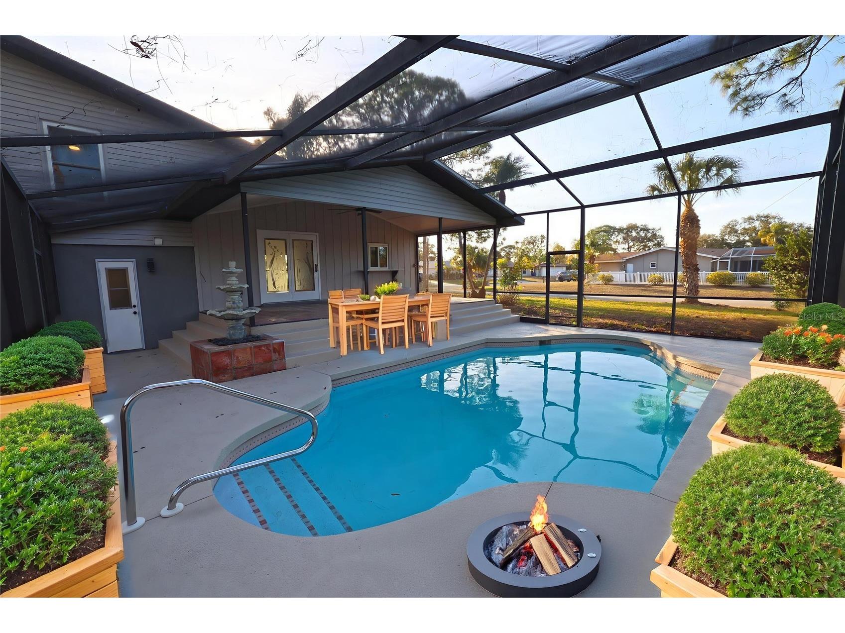 5667 Creekwood Drive Sarasota FL 34233 A4683396 image15