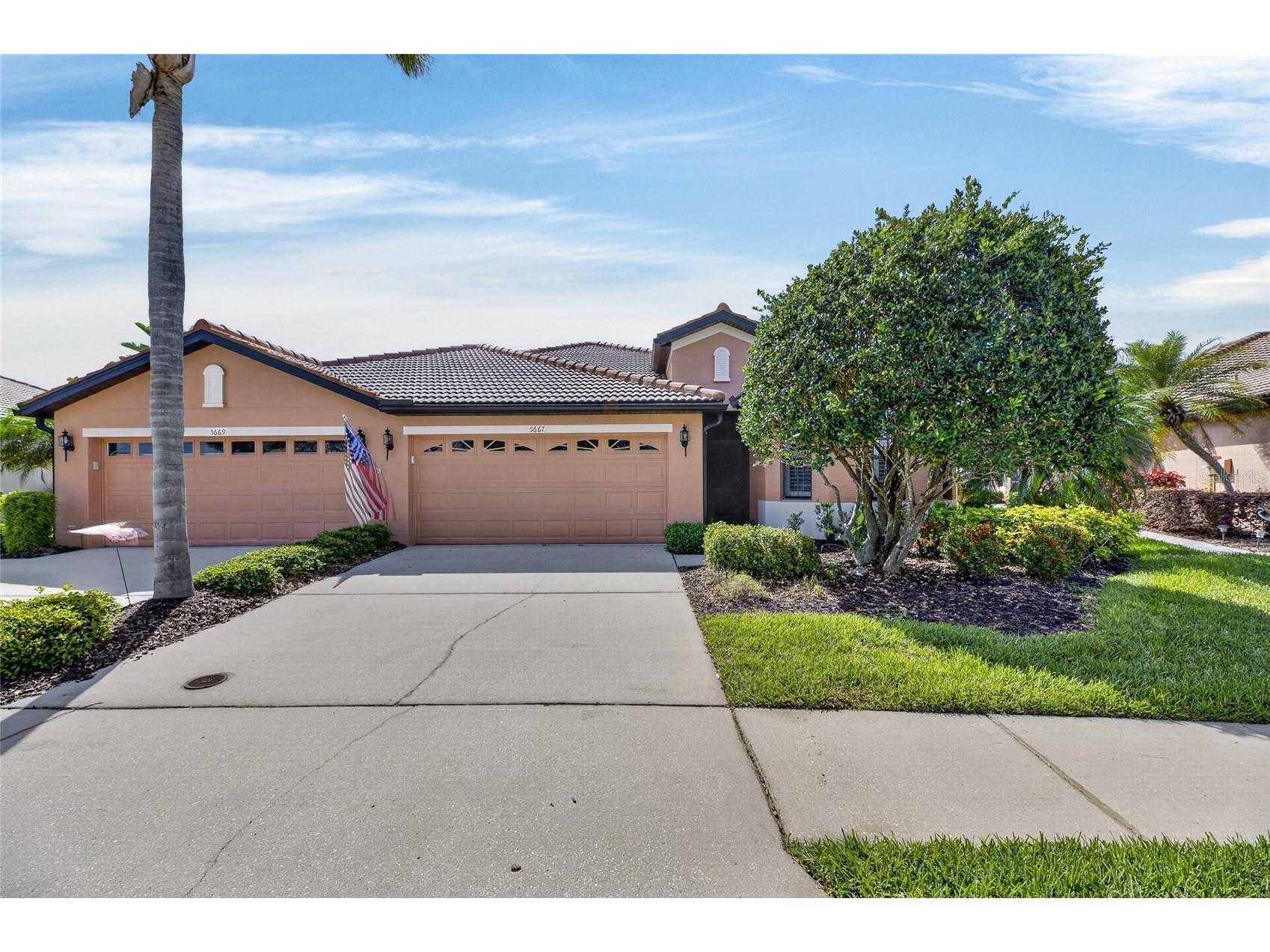 5667 Sunset Falls Drive Apollo Beach FL 33572 TB8498370 image1