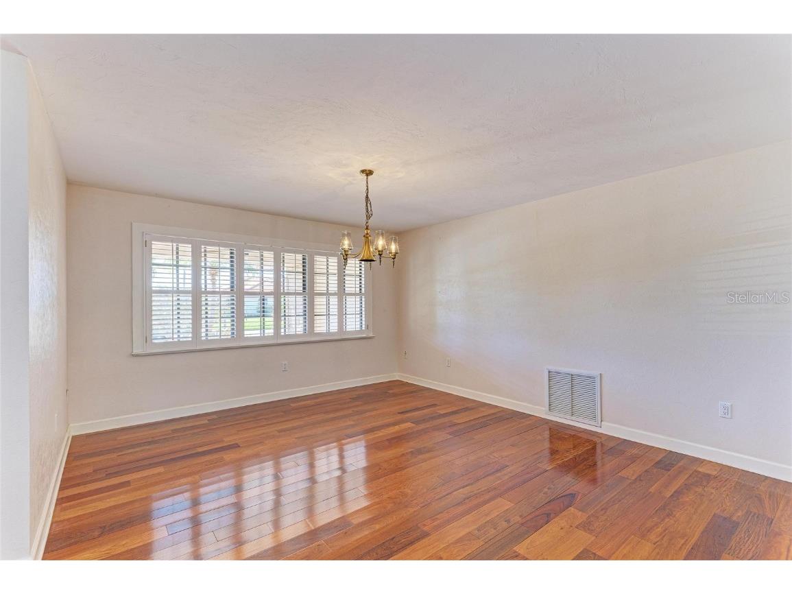 5668 Country Lakes Drive Sarasota FL 34243 A4673090 image12