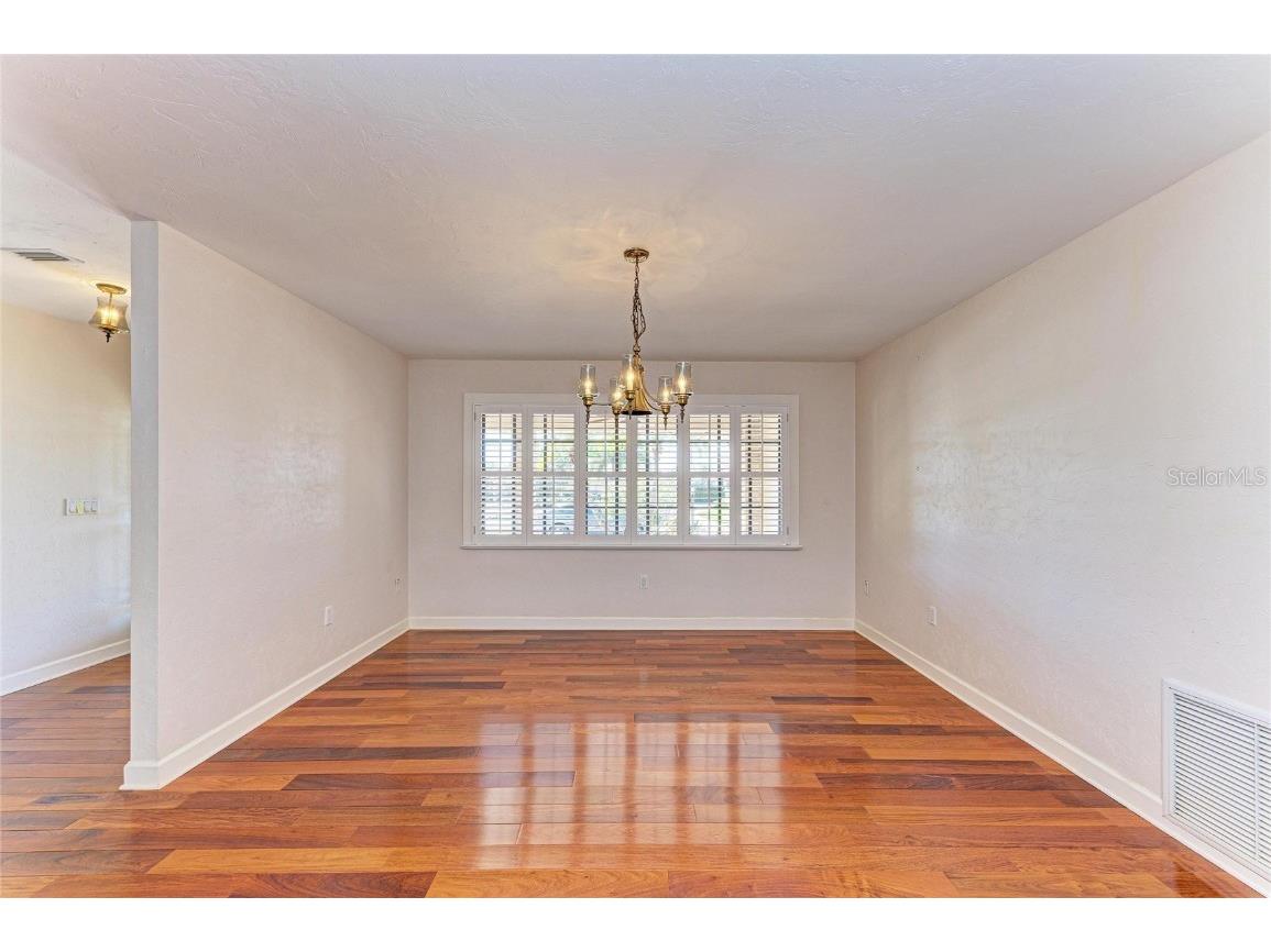 5668 Country Lakes Drive Sarasota FL 34243 A4673090 image13