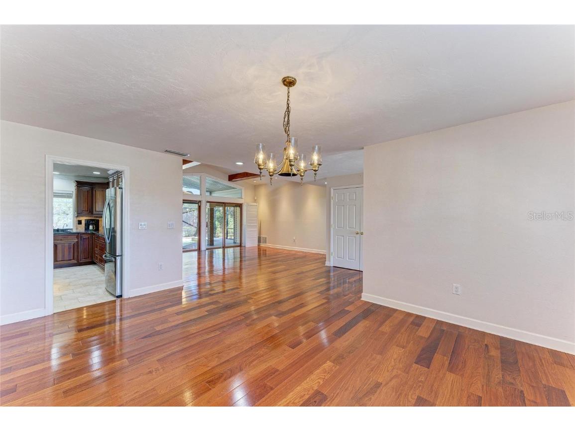 5668 Country Lakes Drive Sarasota FL 34243 A4673090 image14