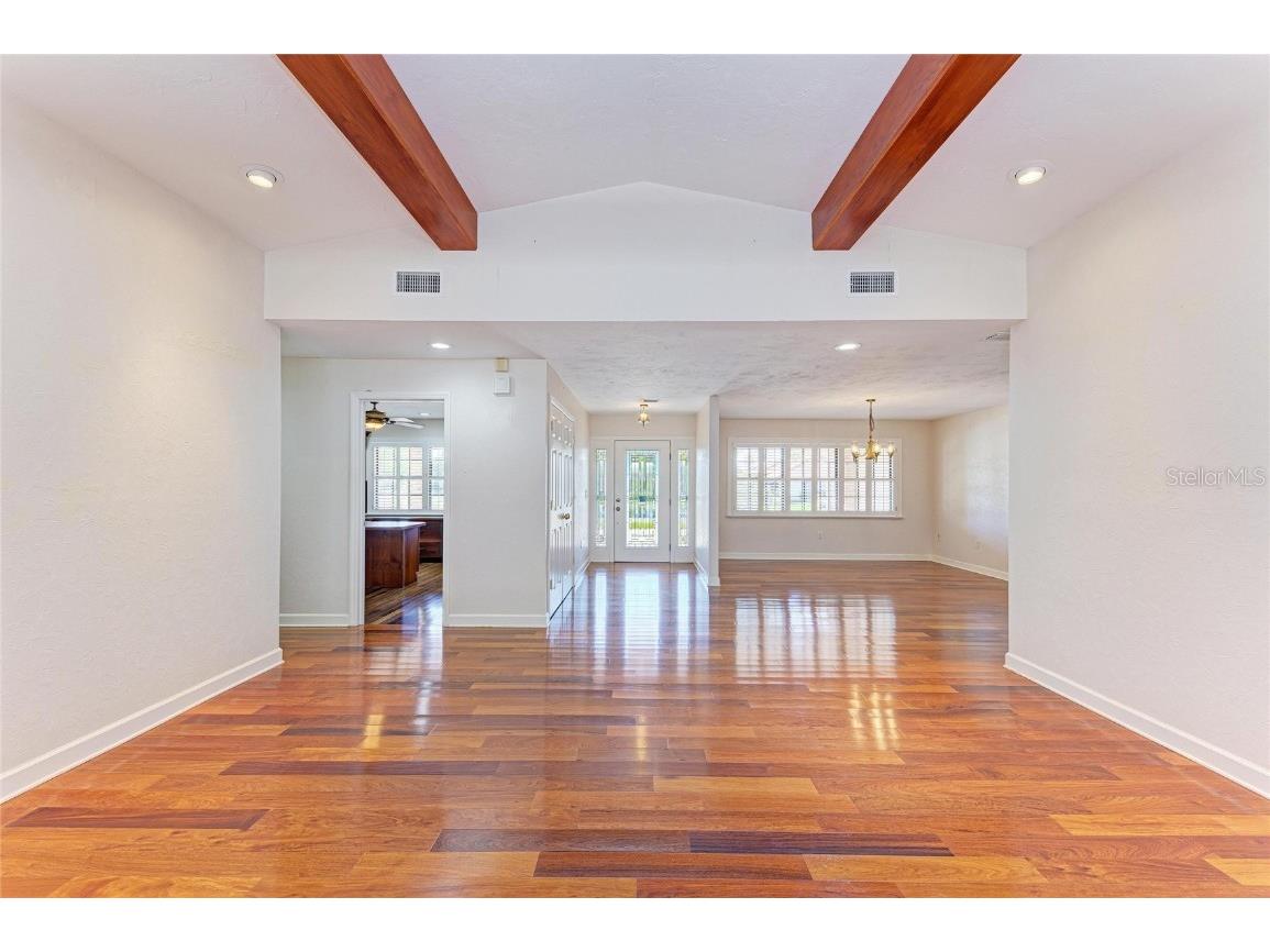 5668 Country Lakes Drive Sarasota FL 34243 A4673090 image18