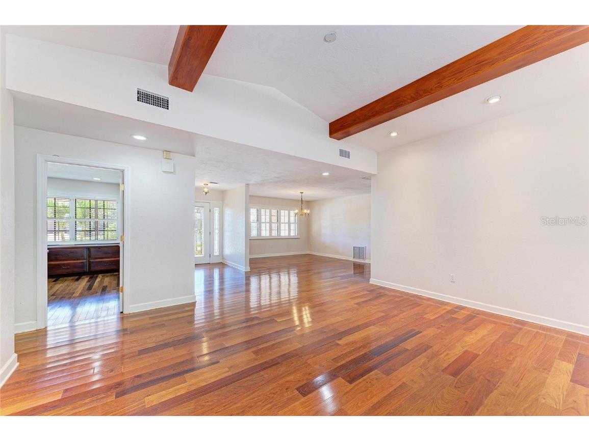 5668 Country Lakes Drive Sarasota FL 34243 A4673090 image19