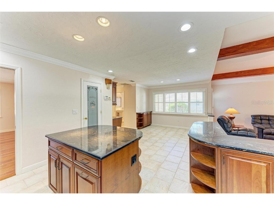 5668 Country Lakes Drive Sarasota FL 34243 A4673090 image24