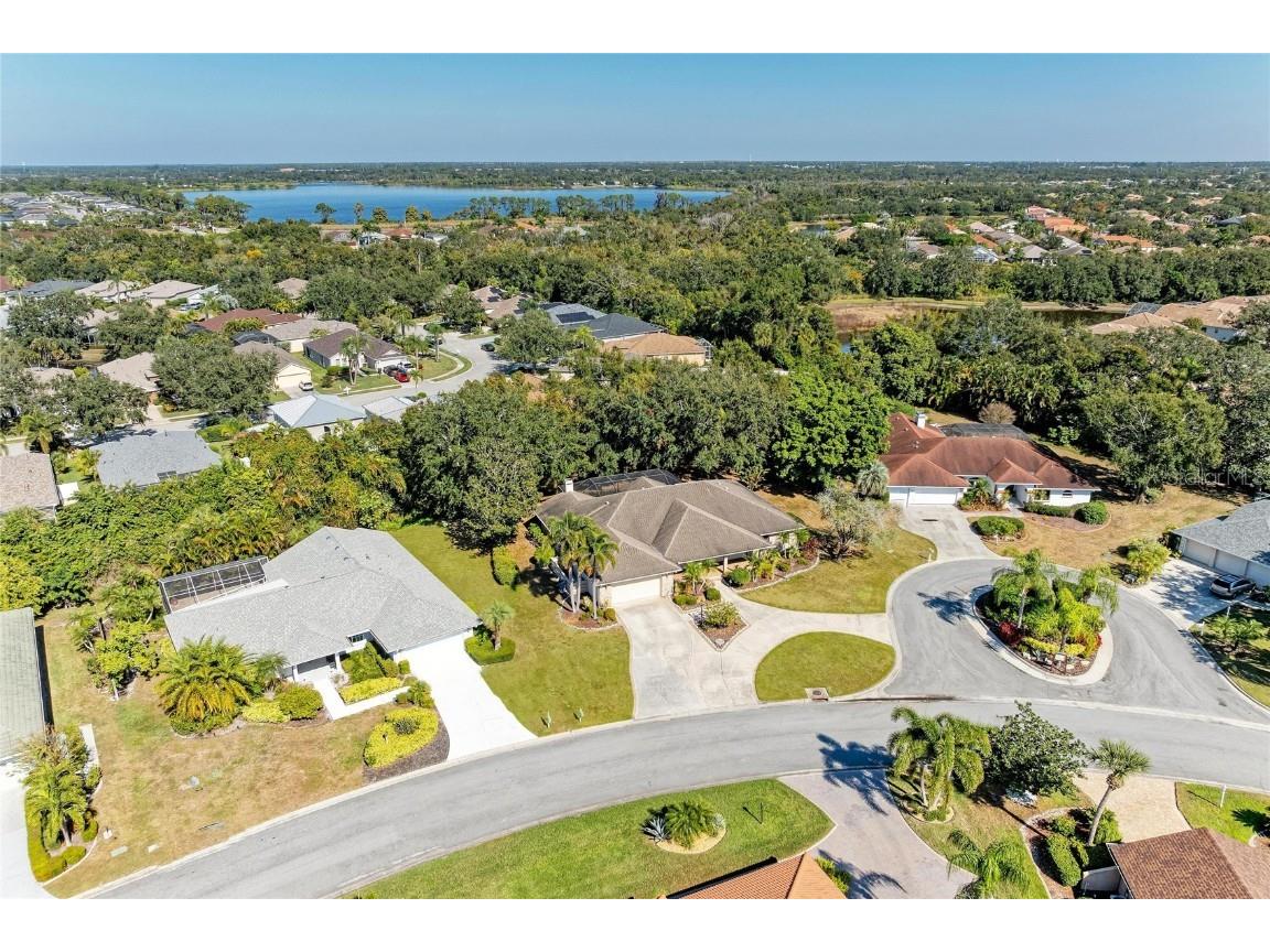5668 Country Lakes Drive Sarasota FL 34243 A4673090 image3