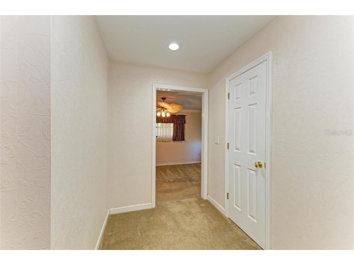 5668 Country Lakes Drive Sarasota FL 34243 A4673090 image36