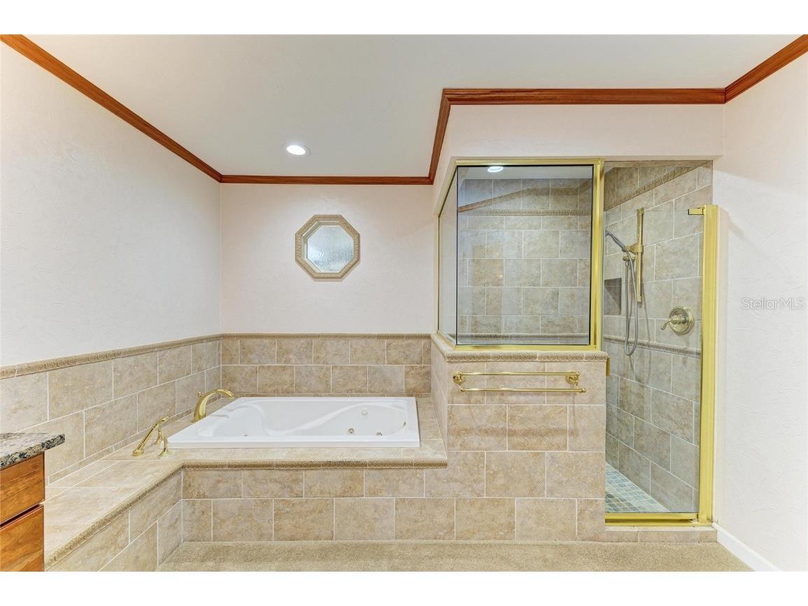 5668 Country Lakes Drive Sarasota FL 34243 A4673090 image40