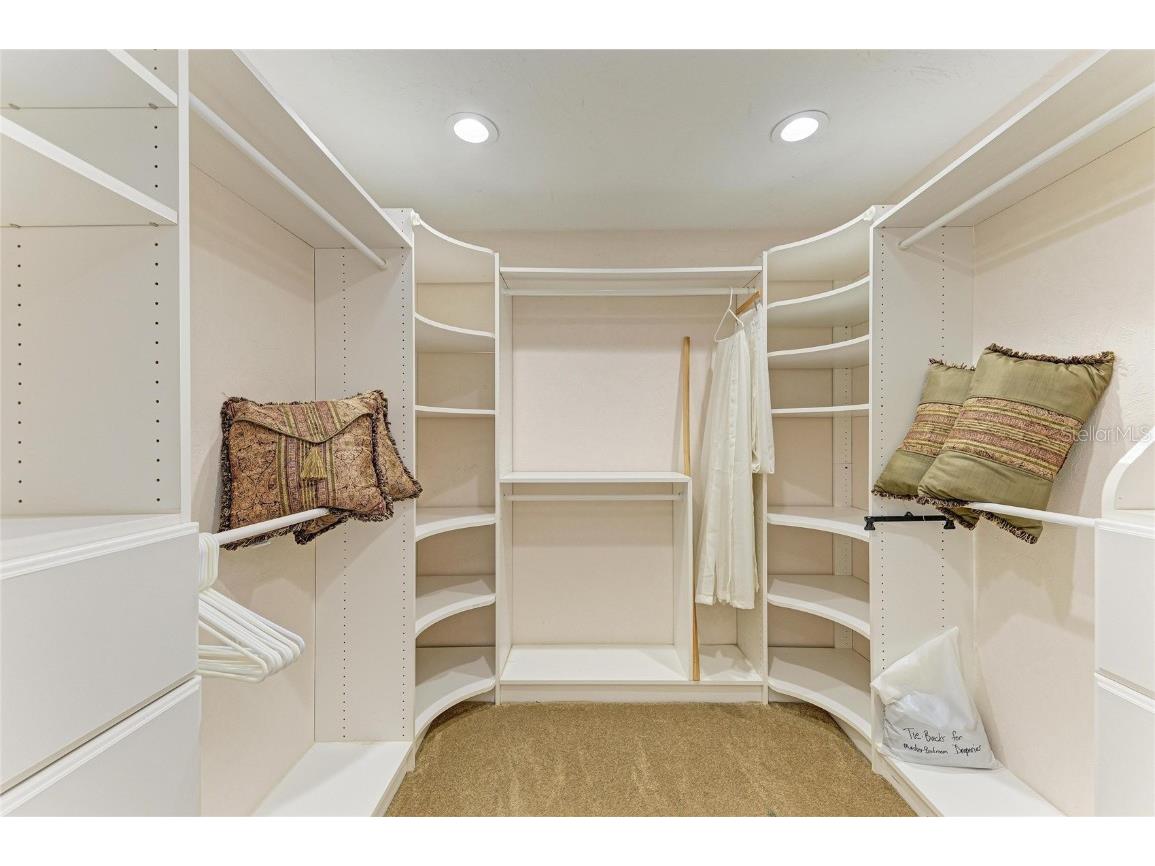 5668 Country Lakes Drive Sarasota FL 34243 A4673090 image41