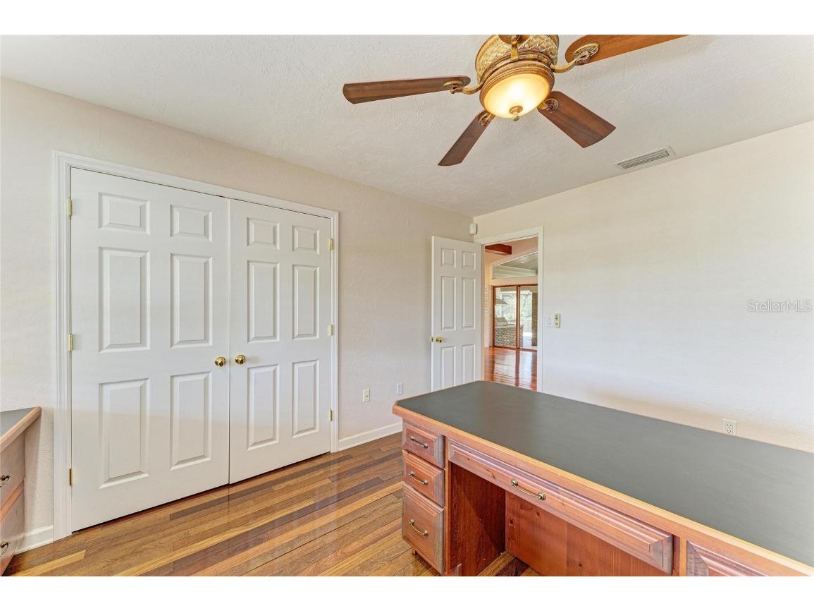 5668 Country Lakes Drive Sarasota FL 34243 A4673090 image48