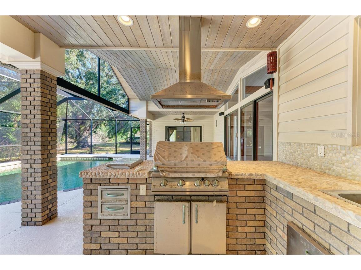 5668 Country Lakes Drive Sarasota FL 34243 A4673090 image54