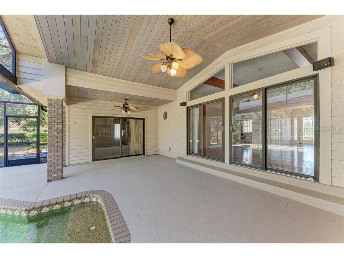 5668 Country Lakes Drive Sarasota FL 34243 A4673090 image55