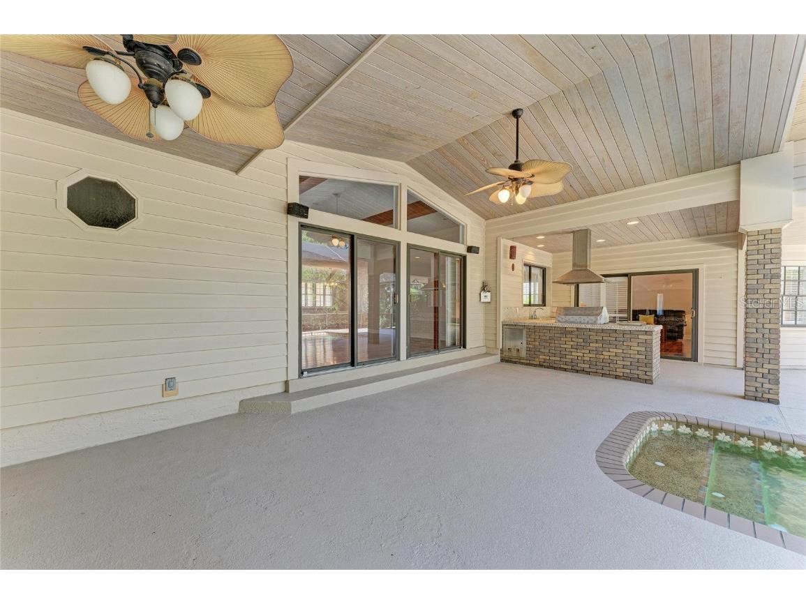 5668 Country Lakes Drive Sarasota FL 34243 A4673090 image56