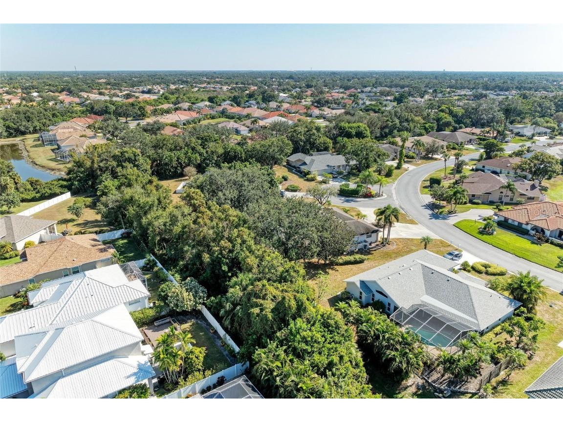 5668 Country Lakes Drive Sarasota FL 34243 A4673090 image66