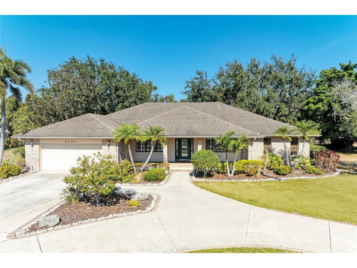 5668 Country Lakes Drive Sarasota FL 34243 A4673090 image7