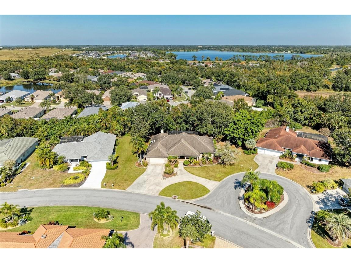 5668 Country Lakes Drive Sarasota FL 34243 A4673090 image9