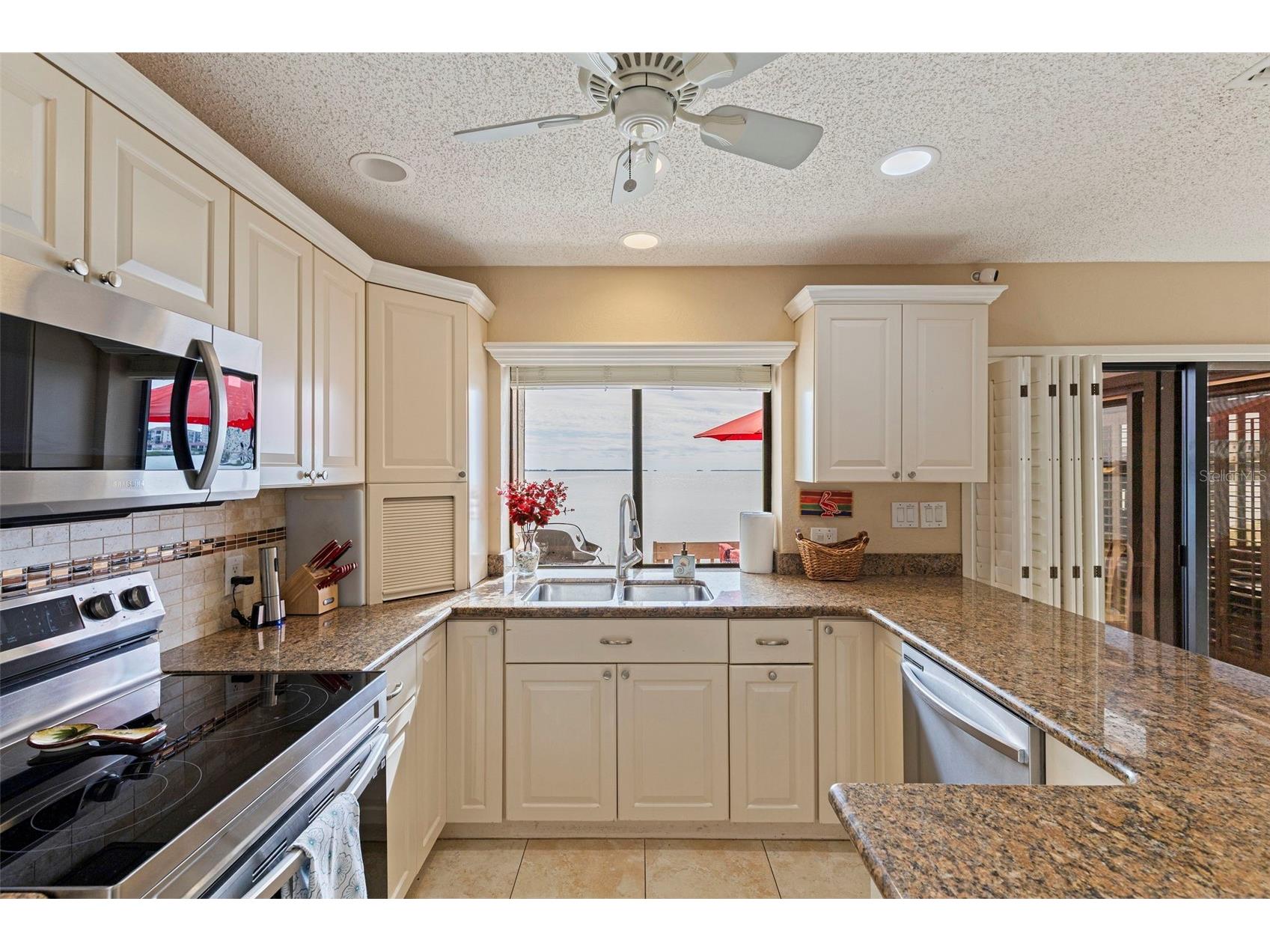 5668 Escondida Boulevard S Saint Petersburg FL 33715 TB8467736 image12