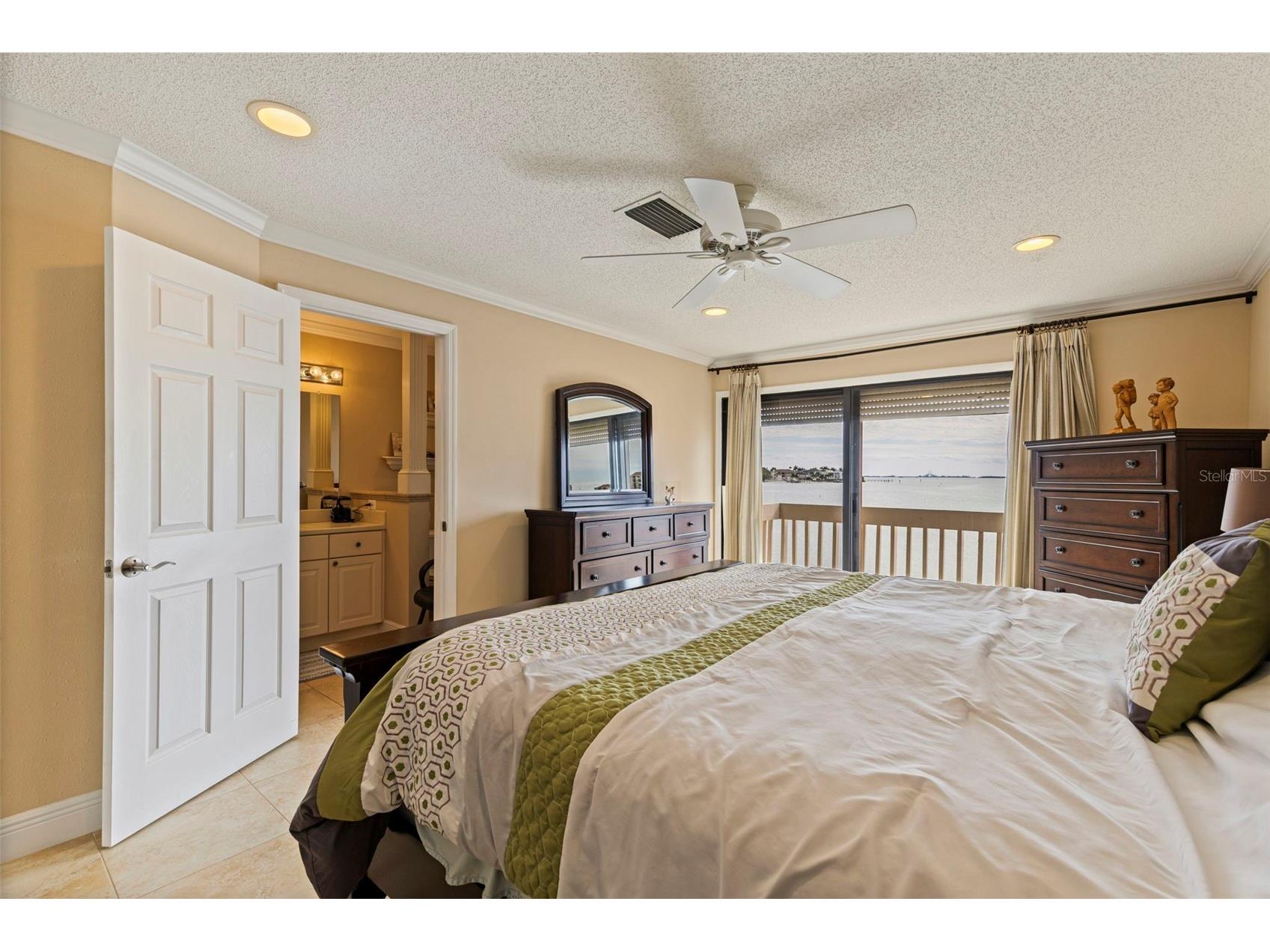 5668 Escondida Boulevard S Saint Petersburg FL 33715 TB8467736 image18