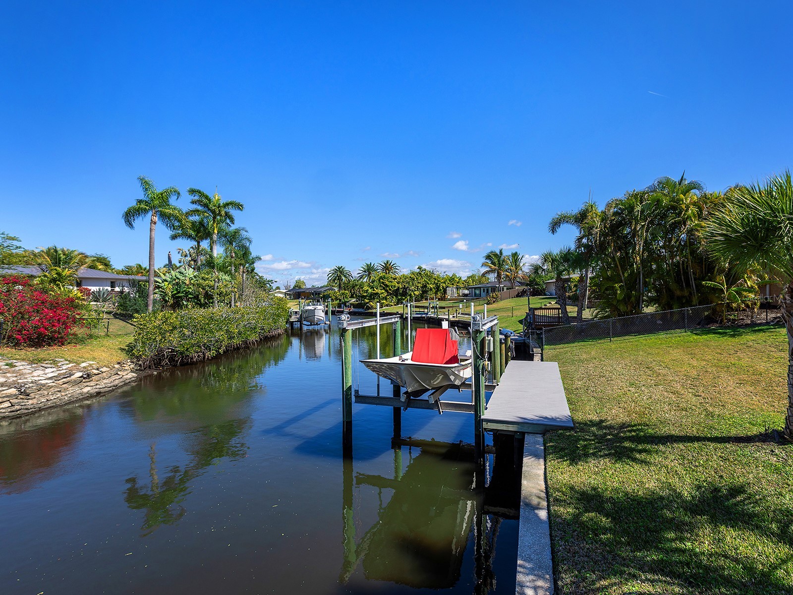 5669 America Drive Sarasota FL 34231 - PHILLIPPI CREEK A4683605 image1