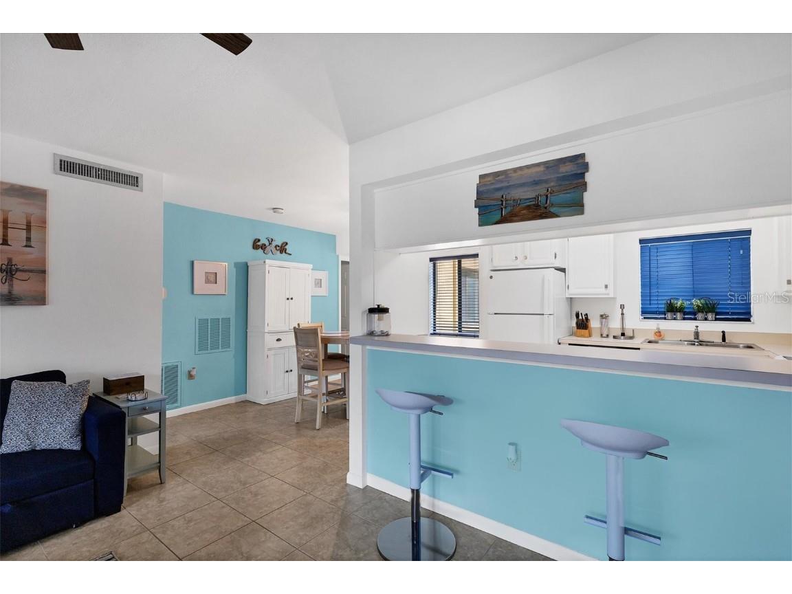 5669 Ashton Lake Drive #1 Sarasota FL 34231 A4645214 image4