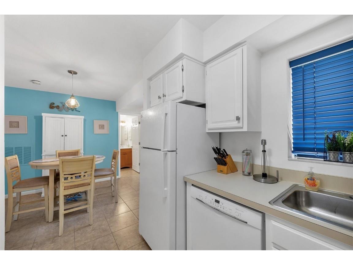 5669 Ashton Lake Drive #1 Sarasota FL 34231 A4645214 image9