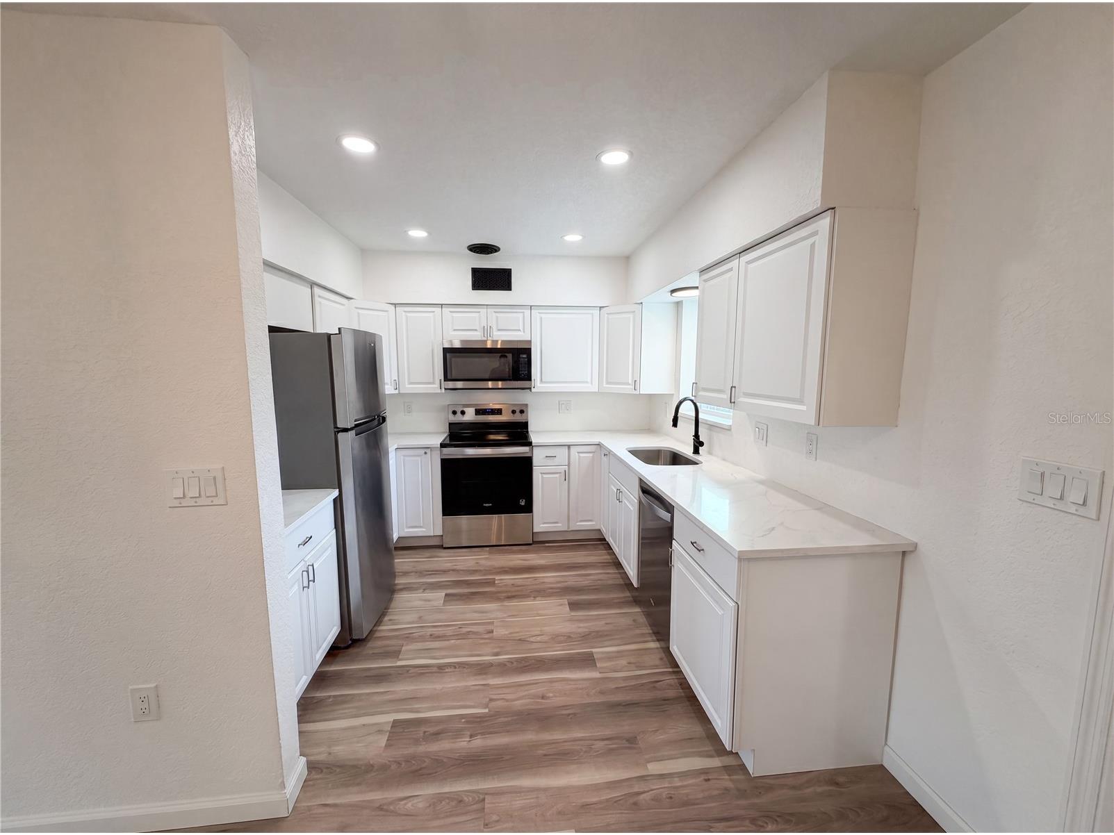 567 Baywood Drive N Dunedin FL 34698 O6414063 image2
