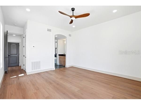 567 Baywood Drive S Dunedin FL 34698 TB8516915 image10